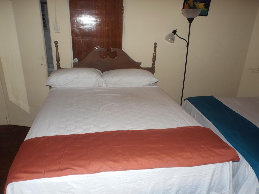 Tropical Court Inn New Kingston Rom bilde