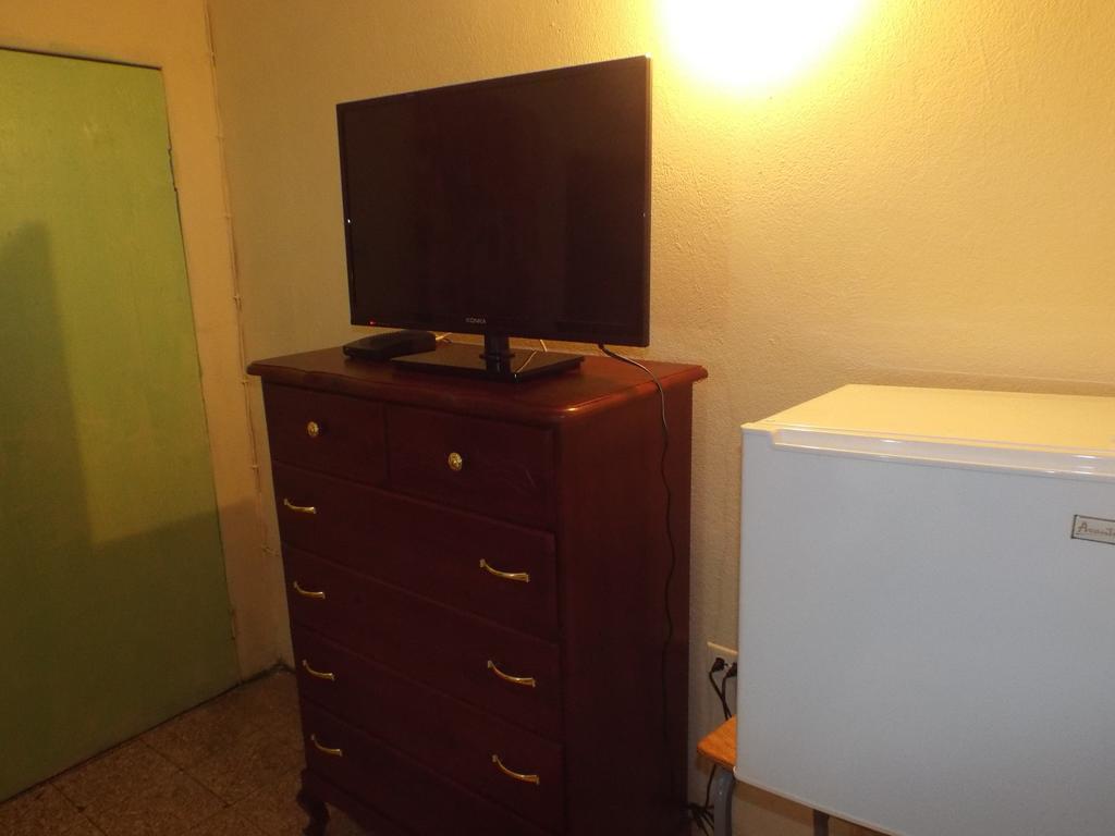 Tropical Court Inn New Kingston Rom bilde