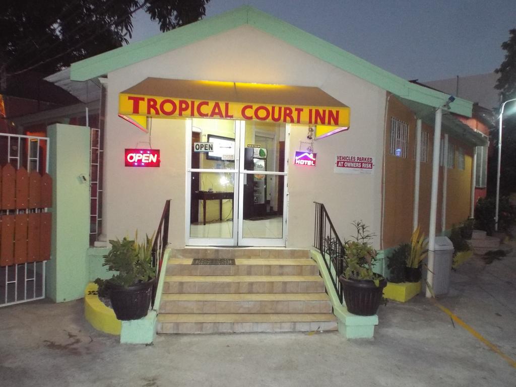 Tropical Court Inn New Kingston Eksteriør bilde