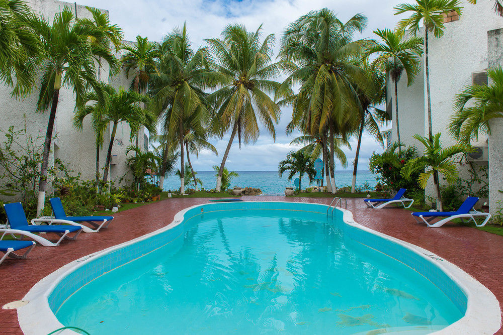 Tropical Court Inn New Kingston Eksteriør bilde
